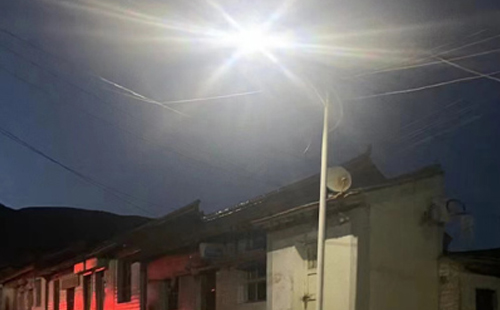 农村院子里最适合的申扎太阳能路灯亮度与安装要点