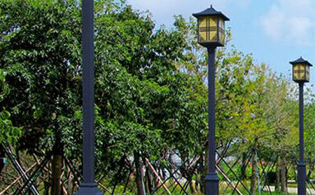 太阳能申扎庭院灯价格为何差三倍？关键看这几点